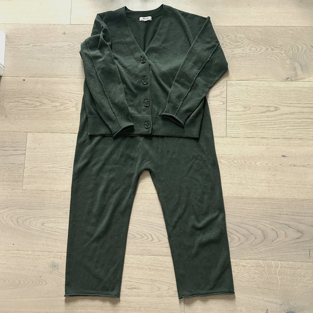 Cashmere Lounge Vibes (Madewell)